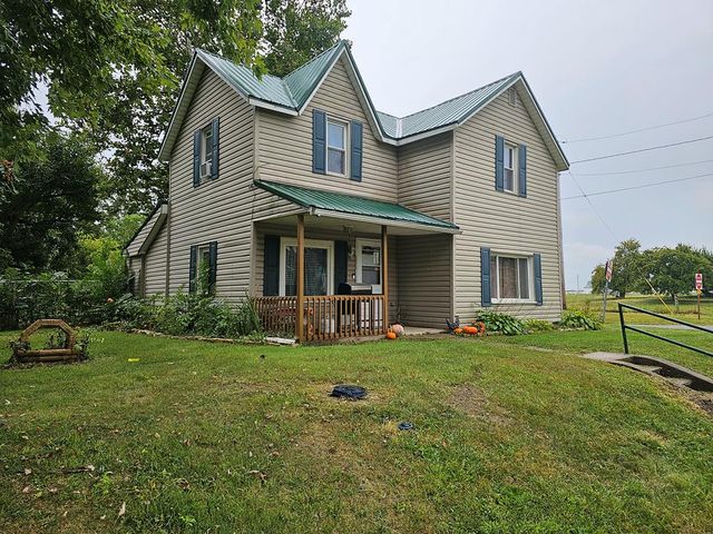 225 W  Front St, New Holland, OH 43145