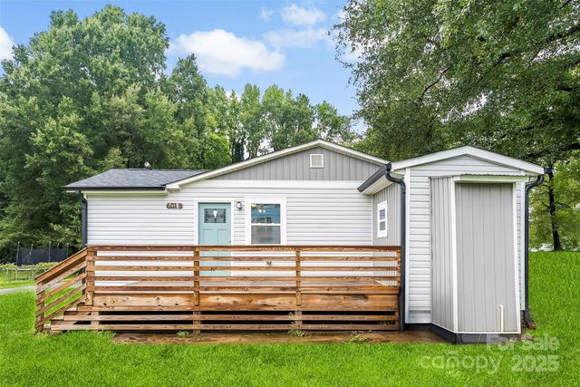 601 Rhyne Cir, Gastonia, NC 28054