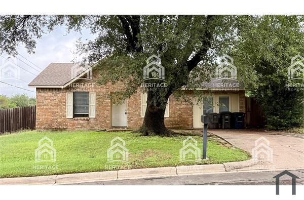 101 N  Bugle Dr, Fort Worth, TX 76108
