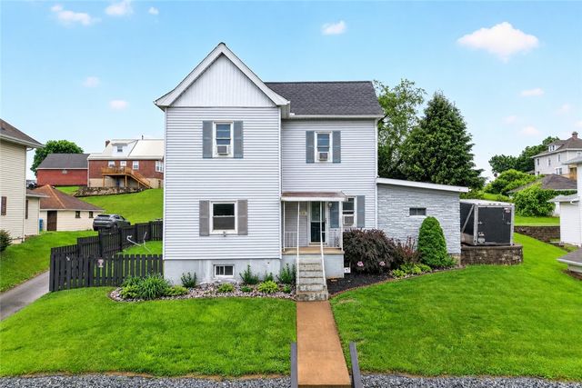 118 Center Ave, Mount Pleasant, PA 15666