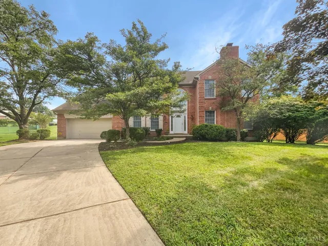 6 Clarke Ct, Cincinnati, OH 45246