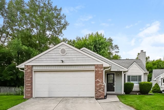 8764 Summer Walk Dr E, Indianapolis, IN 46227