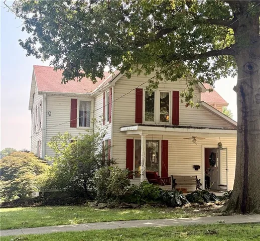 1414 Nebraska St, Mound City, MO 64470