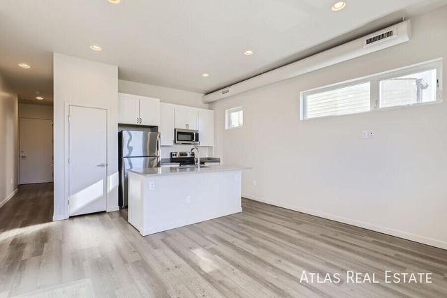 3830 N  Olive St #204, Denver, CO 80207