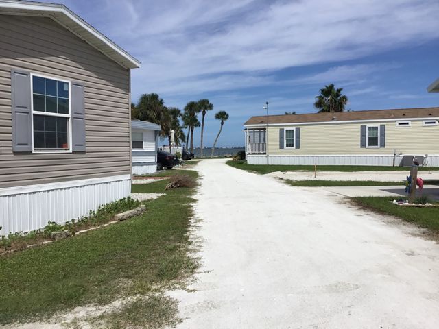 200 Banana River Dr #H-11, Merritt Island, FL 32952