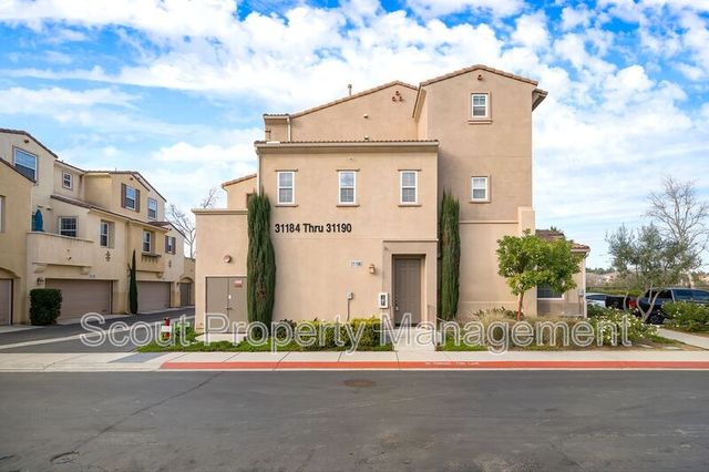31190 Strawberry Tree Ln, Temecula, CA 92592