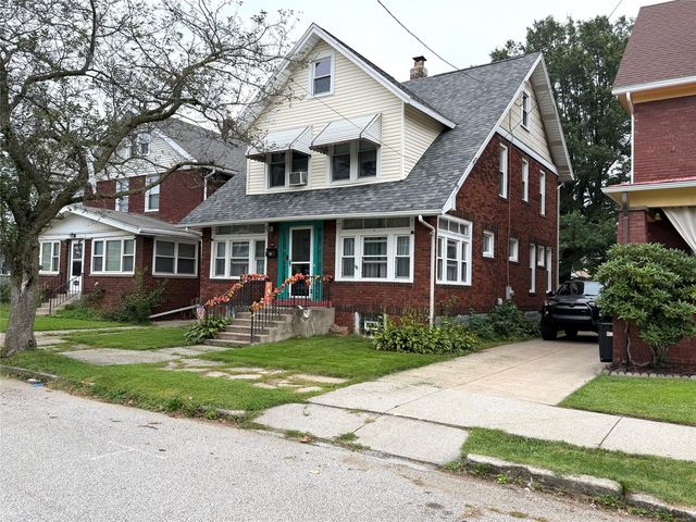 2669 Poplar St, Erie, PA 16508
