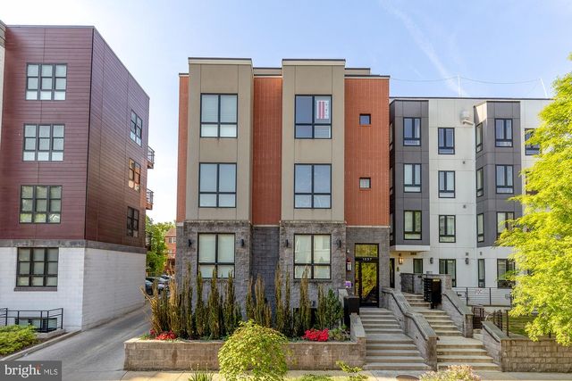 1337 K St SE #Penthouse 3, Washington, DC 20003