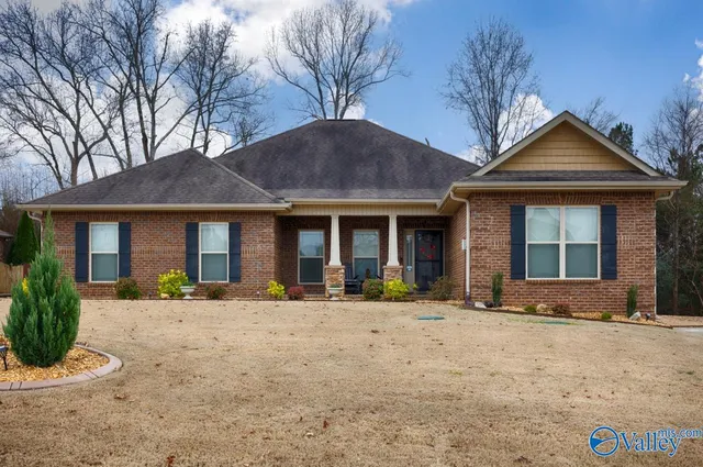 108 Bilton Dr, Harvest, AL 35749