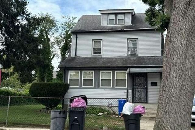 12320 Grayson St, Springfield Gardens, NY 11413