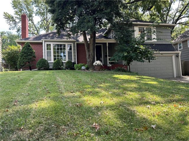 2821 W  73rd St, Prairie Village, KS 66208