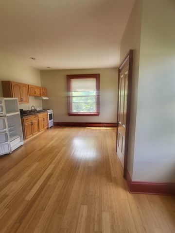 918 W  4th St #2, Williamsport, PA 17701