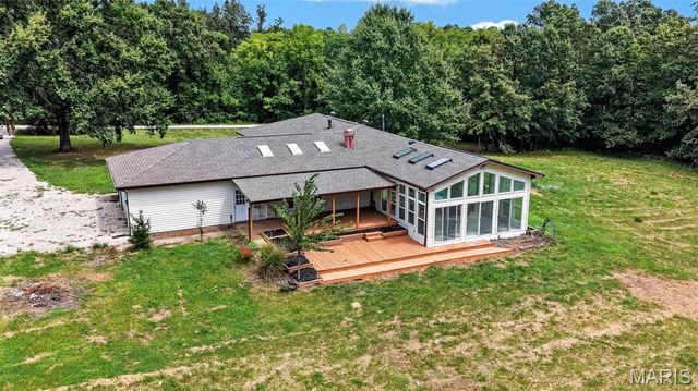 21846 Country Life Acres, Warrenton, MO 63383