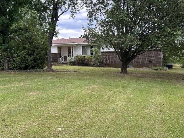1522 N  3rd St, Ozark, AR 72949