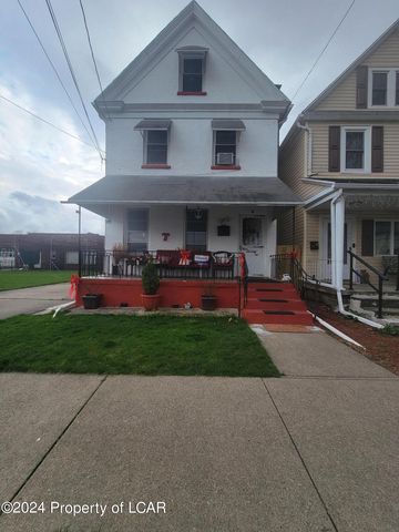 372 W  Academy St, Wilkes Barre, PA 18702