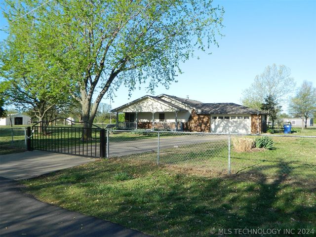 13036 N  93rd East Ave, Collinsville, OK 74021