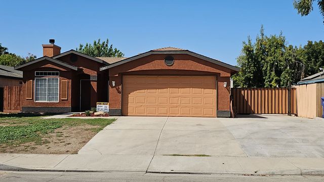 7007 Oak Forest Ct, Bakersfield, CA 93313