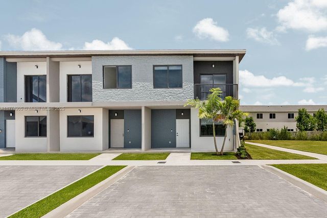 525 NW 13th Ct, Florida City, FL 33034