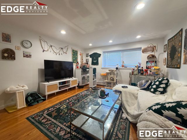 15 Euston Rd #4A, Brighton, MA 02135