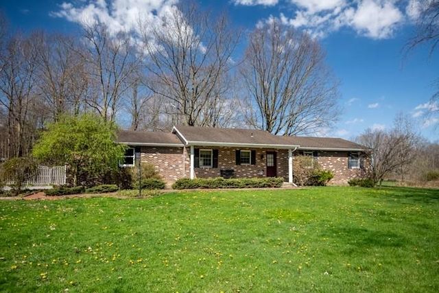 2272 Brookside Dr, Hermitage, PA 16148