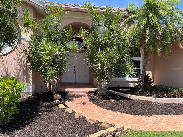 4221 Hearthstone Dr, Sarasota, FL 34238