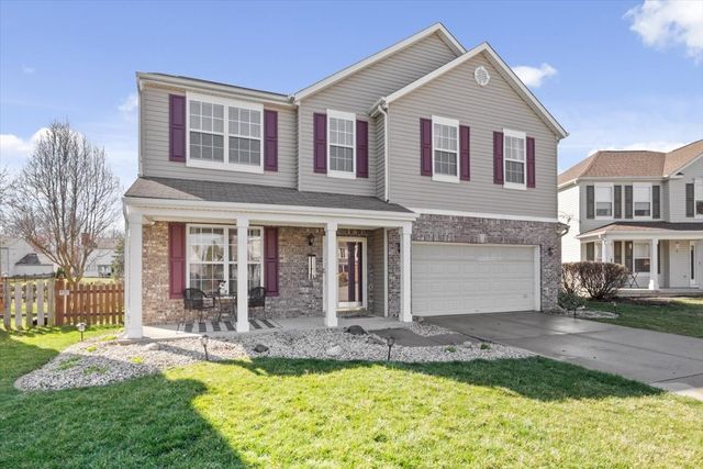 12296 Carriage Stone Dr, Fishers, IN 46037