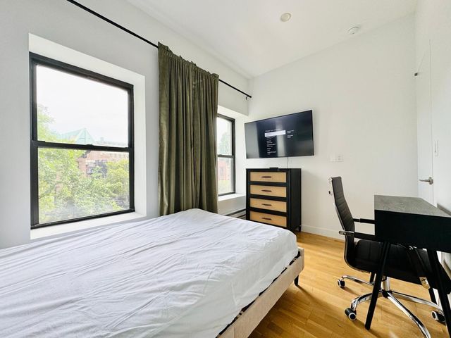 251 Dekalb Ave #3R-119, Brooklyn, NY 11205