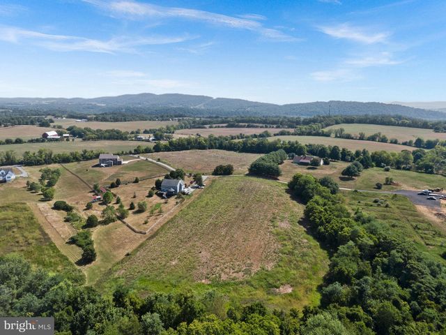 Mary Ln, Lovettsville, VA 20180