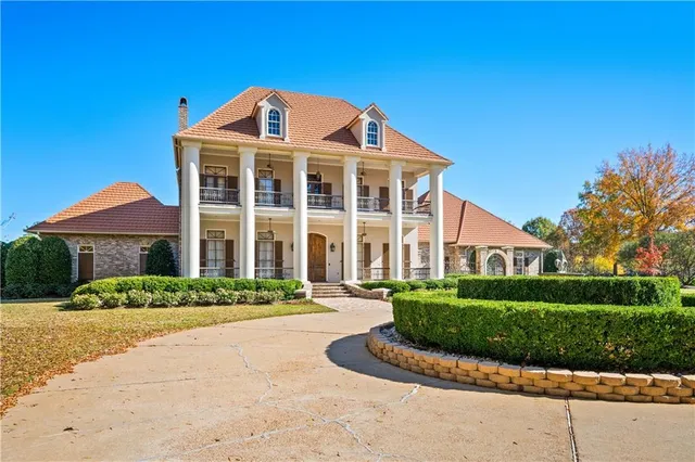 9039 Highway 165 S, Woodworth, LA 71485