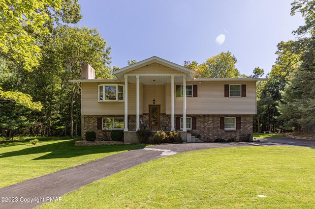 6164 Sunset Dr, Swiftwater, PA 18370