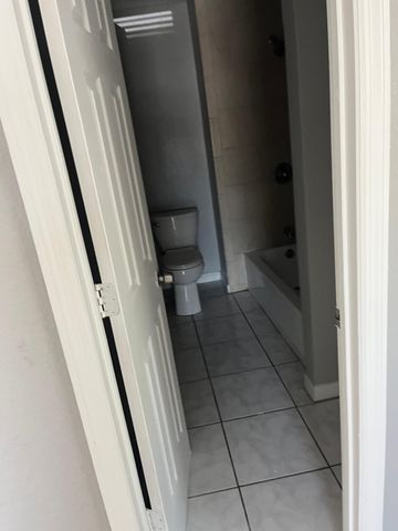 5525 45th Ave  N, Saint Petersburg, FL 33709