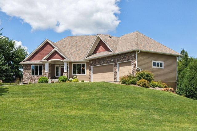 18922 Edgewood Ln, Prior Lake, MN 55372