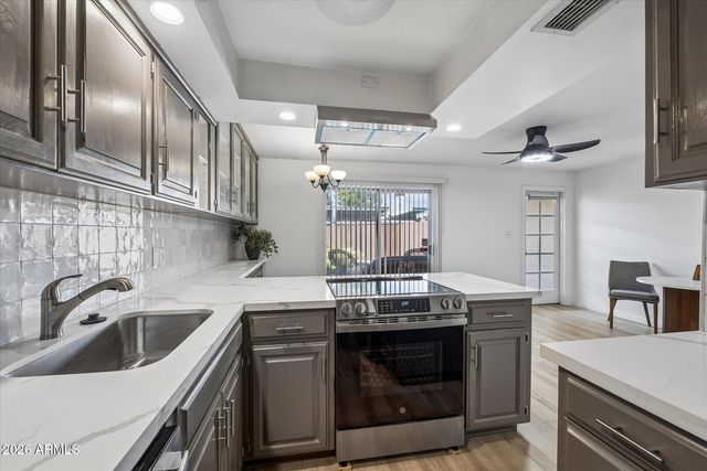 8135 N Central Avenue Avenue #4, Phoenix, AZ 85020