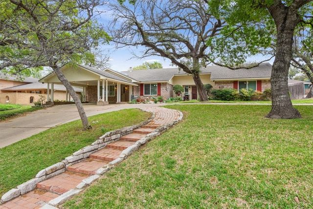 415 Broughton Dr, Woodway, TX 76712