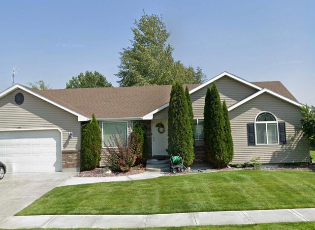 701 S  Ensign Dr, Ammon, ID 83406