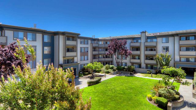 6401 Shellmound St #8-8212, Emeryville, CA 94608