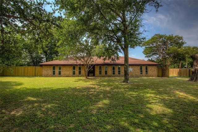 8765 S  FM 148, Scurry, TX 75158