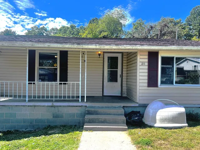 211 Angels Rst, Beckley, WV 25801