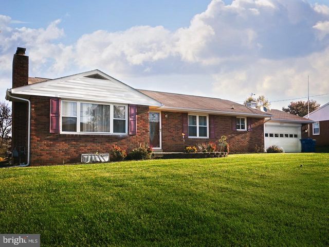 3541 Sycamore Rd, Dover, PA 17315