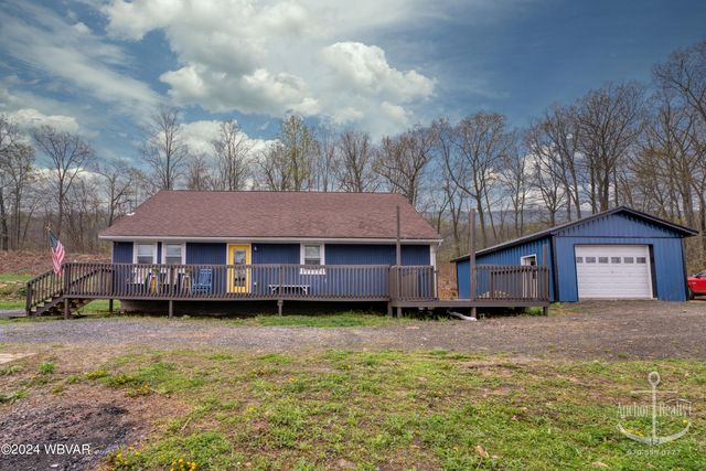 1078 Youngdale Rd, Lock Haven, PA 17745