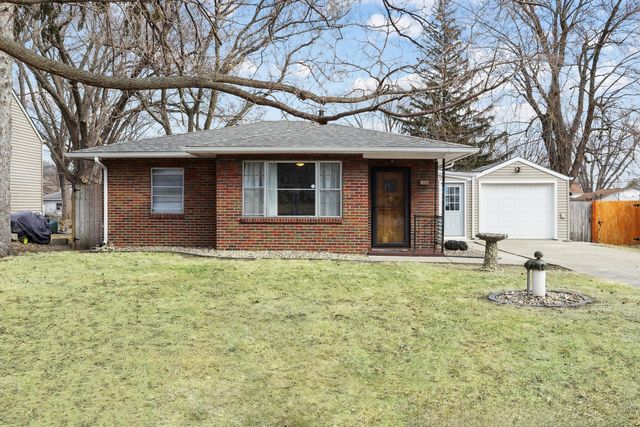 3808 15th St #B, Moline, IL 61265