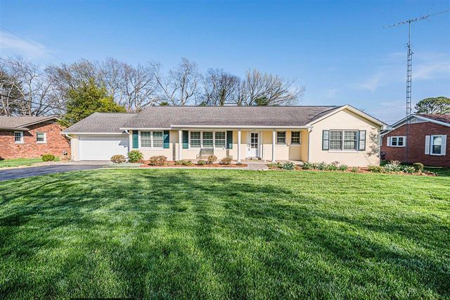 872 Richland Dr, Bowling Green, KY 42103