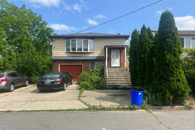 2957 Curtis Pl, Wantagh, NY 11793