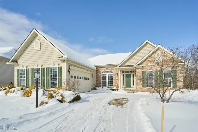 3510 Saint Andrews Ln, Richfield, OH 44286