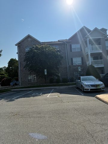 7100 W  Friendly Ave, Greensboro, NC 27410