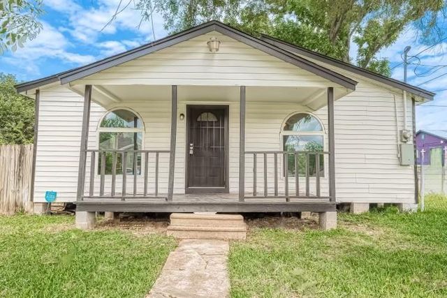 2304 Russell St, Houston, TX 77026