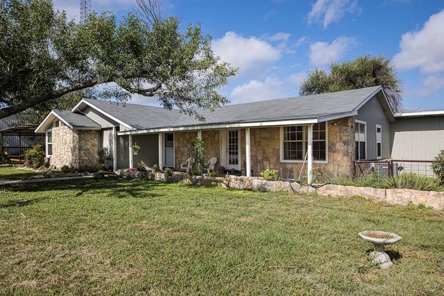 3 Langtry St, Comstock, TX 78837