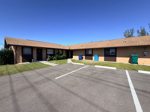 829 Gleason Pkwy #2, Cape Coral, FL 33914