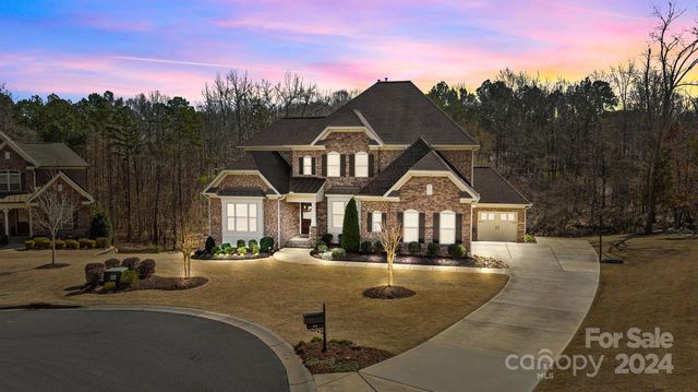 470 Langston Place Dr, Fort Mill, SC 29708