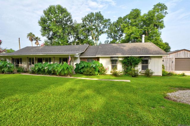 23065 Elberta Ln, Zachary, LA 70791